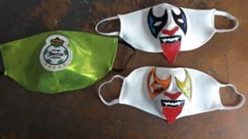 Roušky šité mexickým wrestlerem