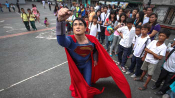 Herbert Chavez jako Superman