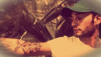 Sámer Issa a jeho nové tetování: Má vlastní erb!