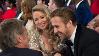  Ryan Gosling se objevil na Oscarech s touhle sexy kráskou