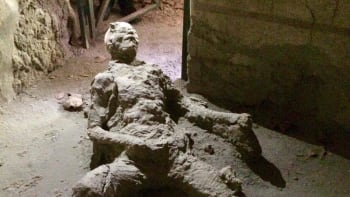 Masturbující chlápek v Pompejích