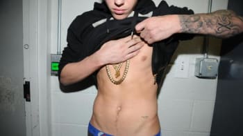 Bieber se svlékal na policii. FOTOGALERIE všech jeho tetovaček přímo z Miami