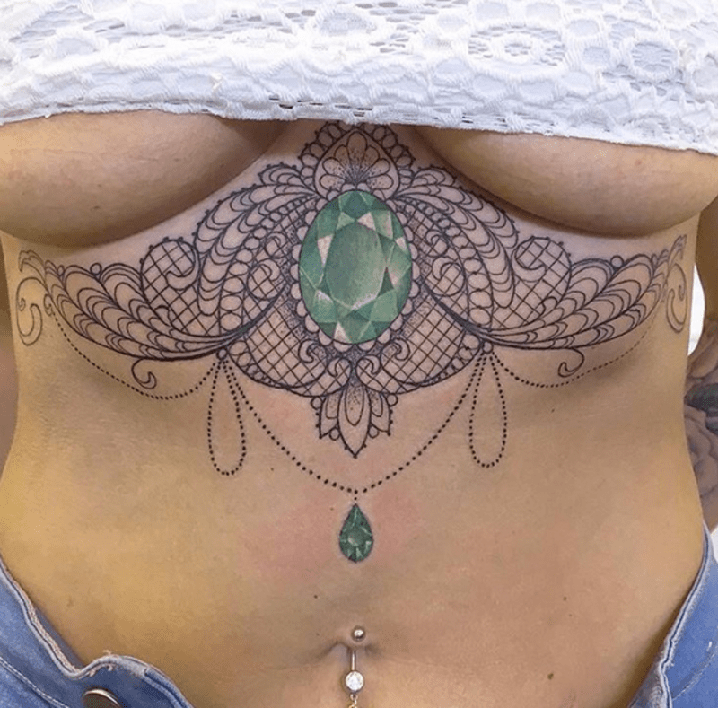 Tetování pod prsy - Obrázek 10