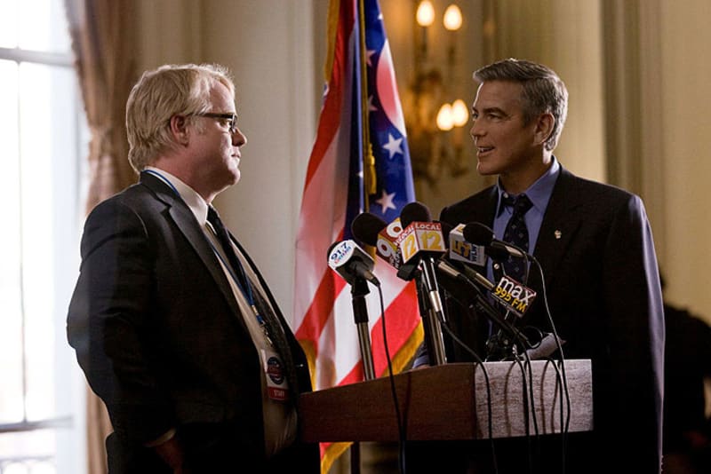 Den zrady (2011) Philip Seymour Hoffman, George Clooney