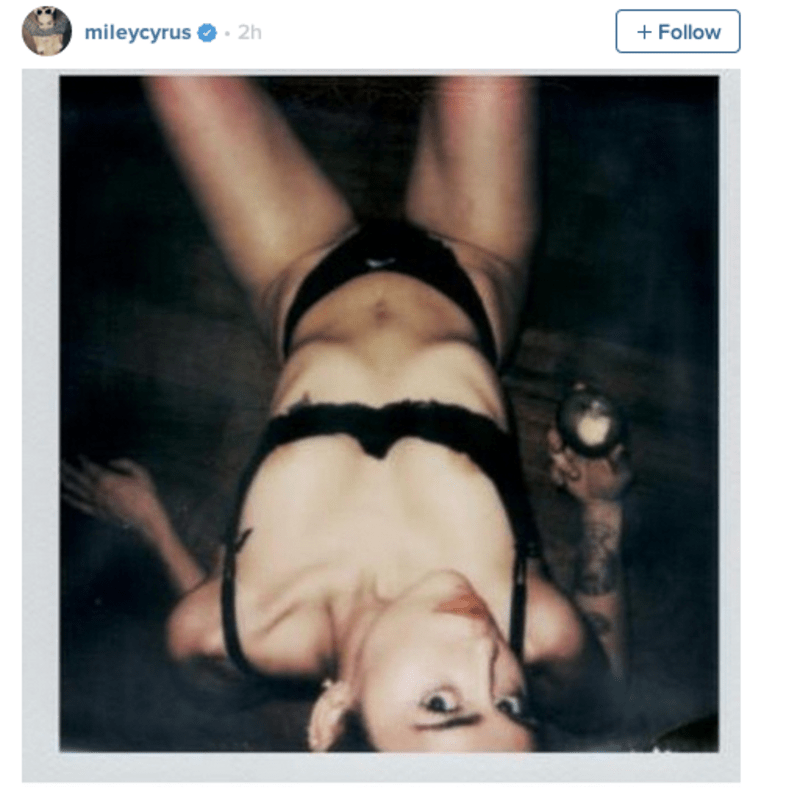 25 sexy fotek Miley - Obrázek 14