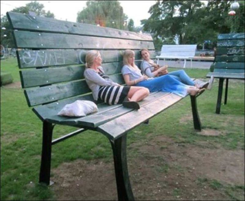 Nejoriginálnější lavičky z parků na celém světě - Obrázek 23