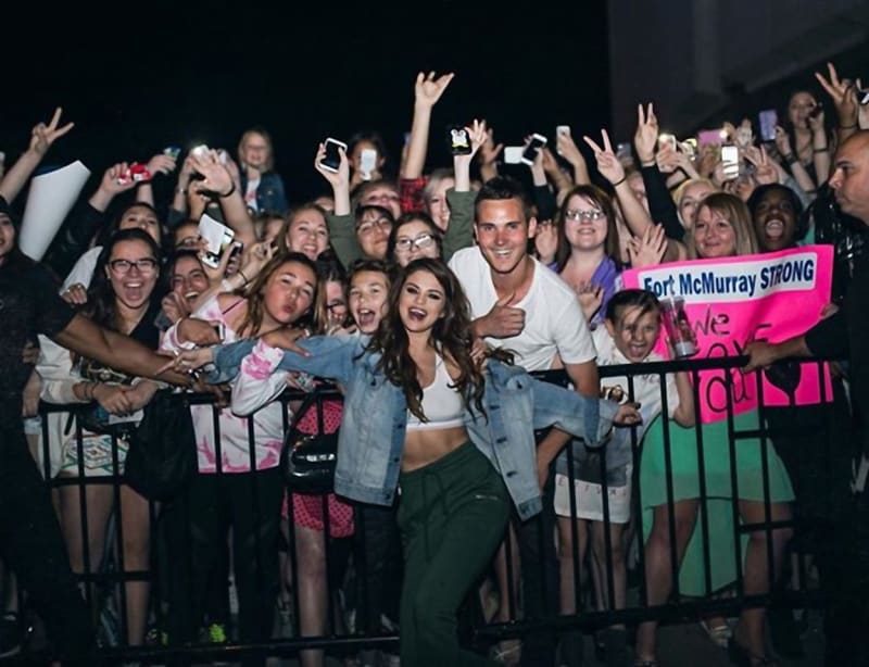 Selena Gomez a fanoušci - Obrázek 3