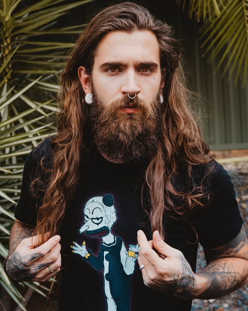 Sexy muži s dlouhými vlasy 15
