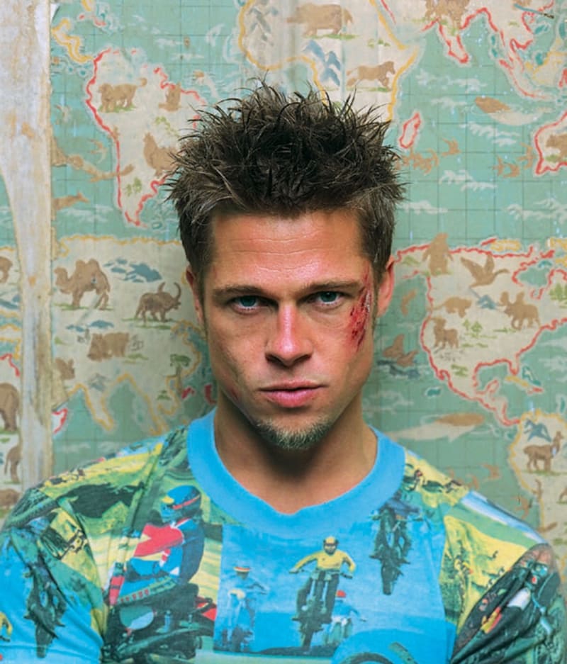 Jak šel čas s vlasy Brada Pitta