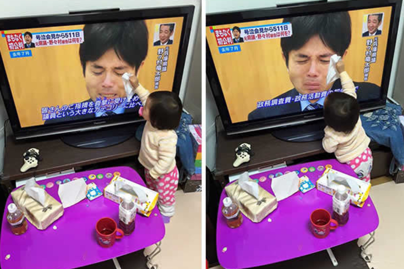 Japonská holčička se rozhodla, že politikovi v televizi utře slzy