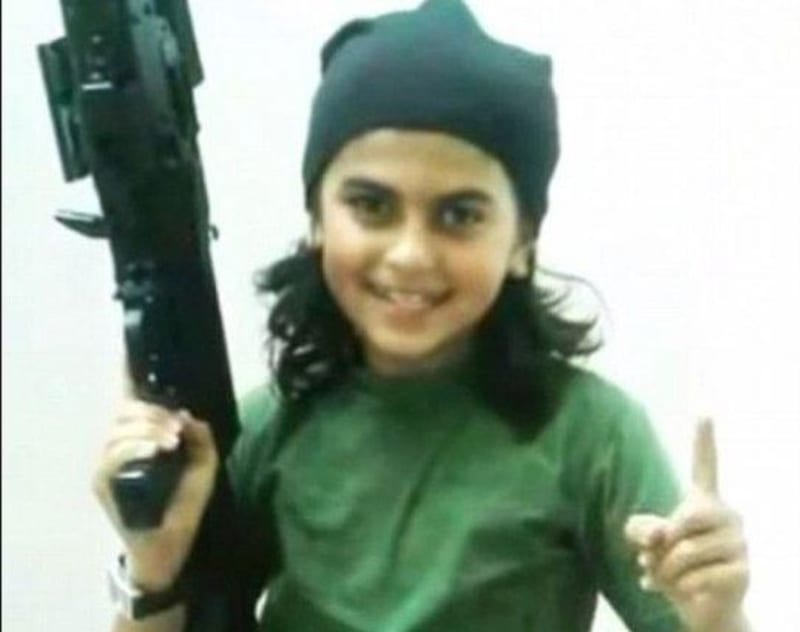 Toto je Abu Ubaudah - nejmladší voják Islámského státu