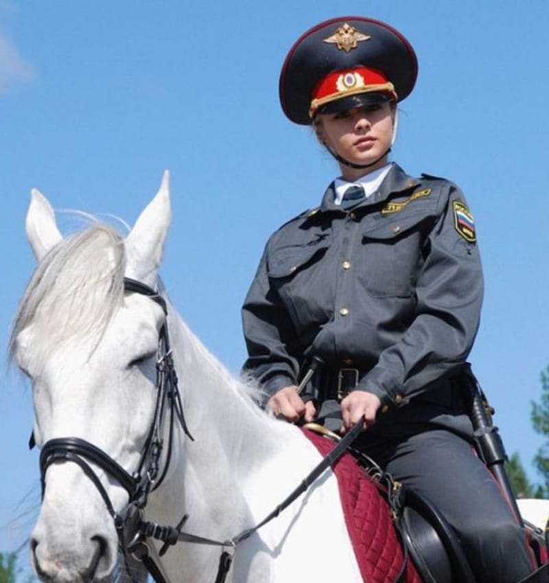 Ruské sexy holky v uniformách - Obrázek 21