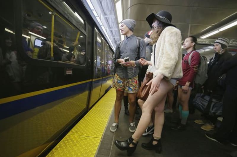 Naháči v metru ve Vancouveru - Obrázek 2