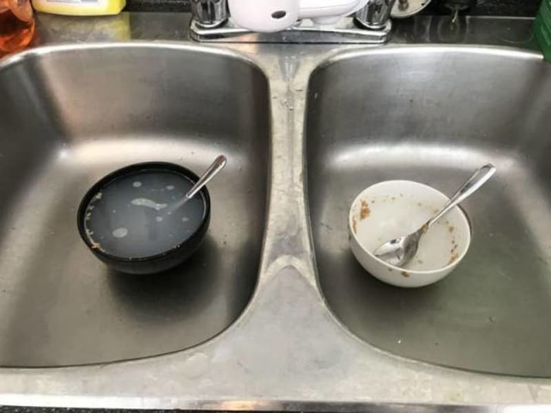 Co děláte se špinavým nádobím vy?