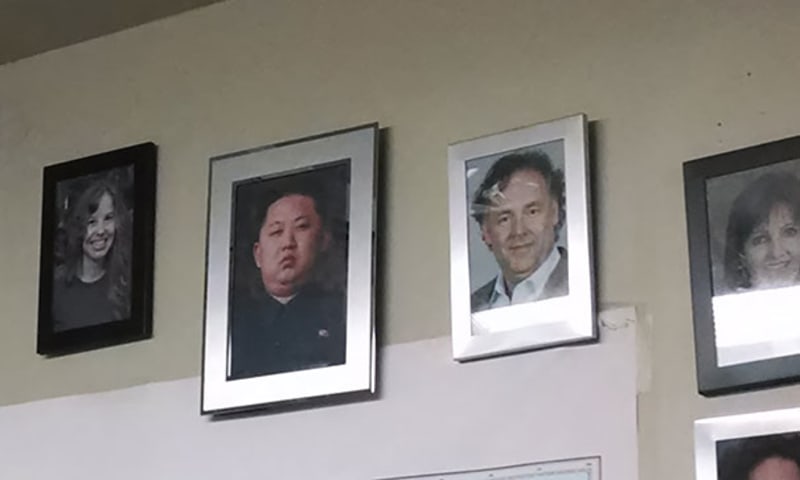 Pověste fotku Kim Čong-una mezi rodinné fotky