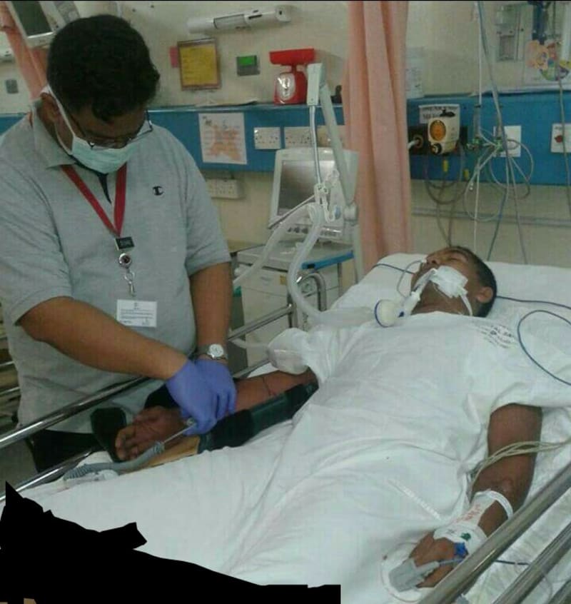 Abu Zarin v nemocnici.