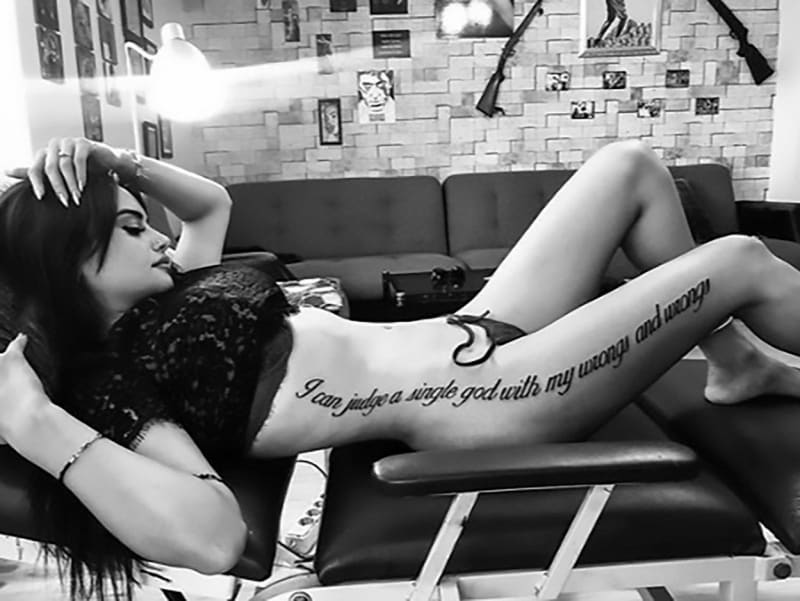 Instagramová modelka a špatně přeložené tetování 2