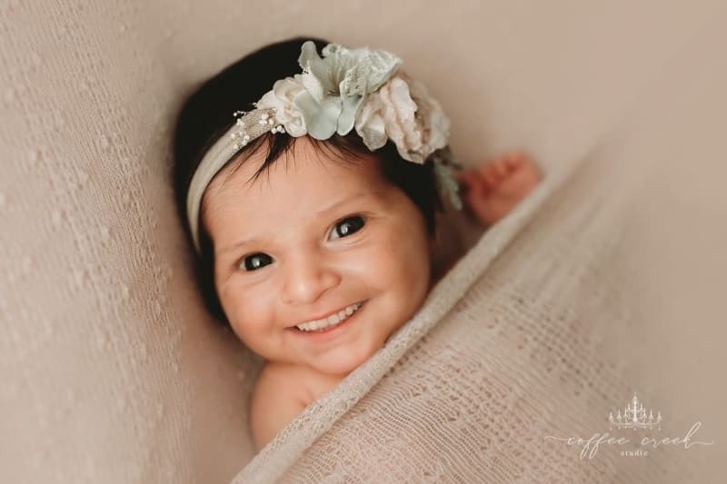 Fotografka pomocí aplikace přidala novorozencům zuby 4