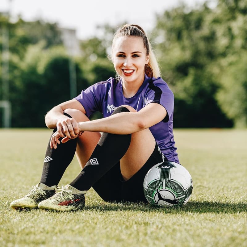 Barbora Votíková (22) – Youtuberka a brankářka fotbalové Slavie