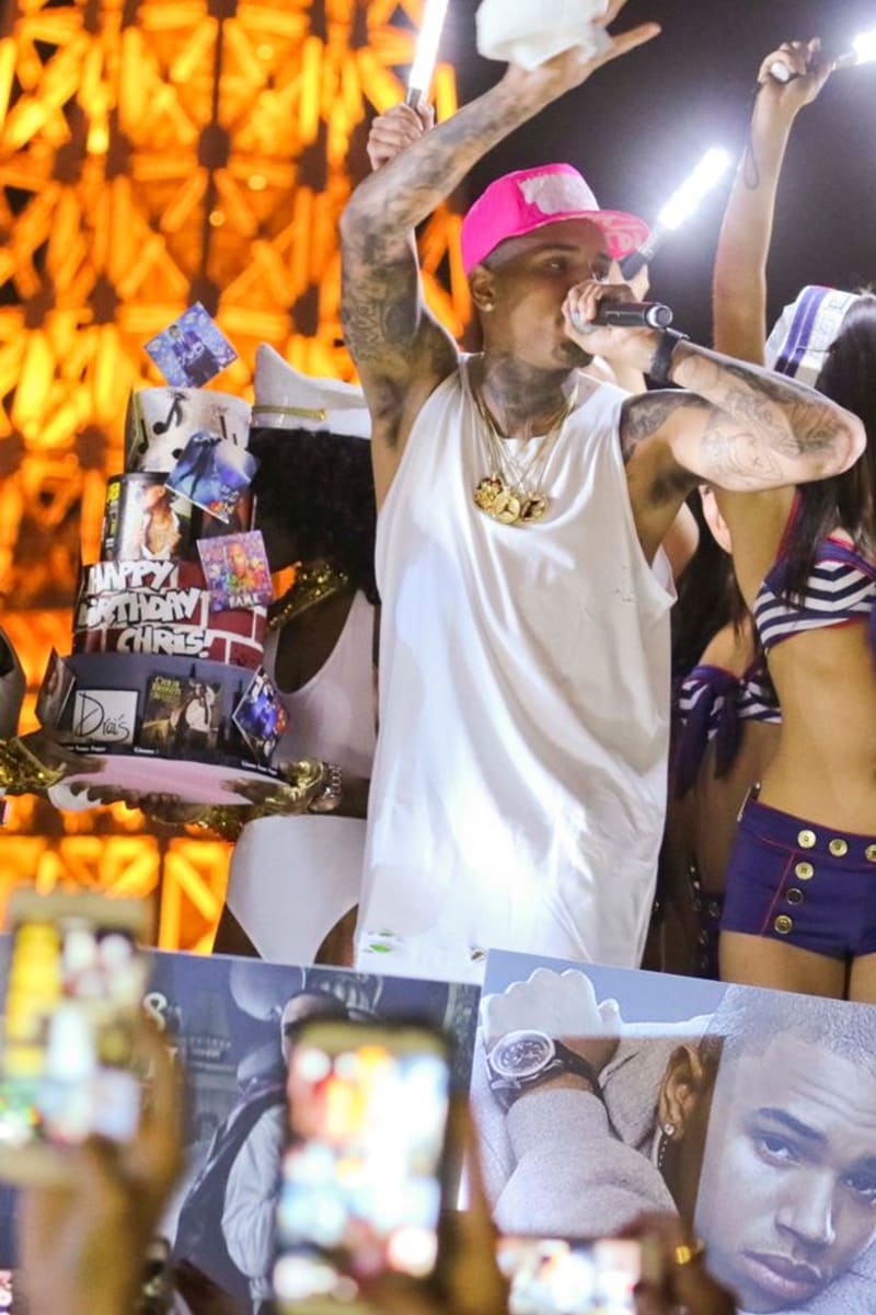 Chris Brown měl v posteli cizí ženu - Obrázek 3