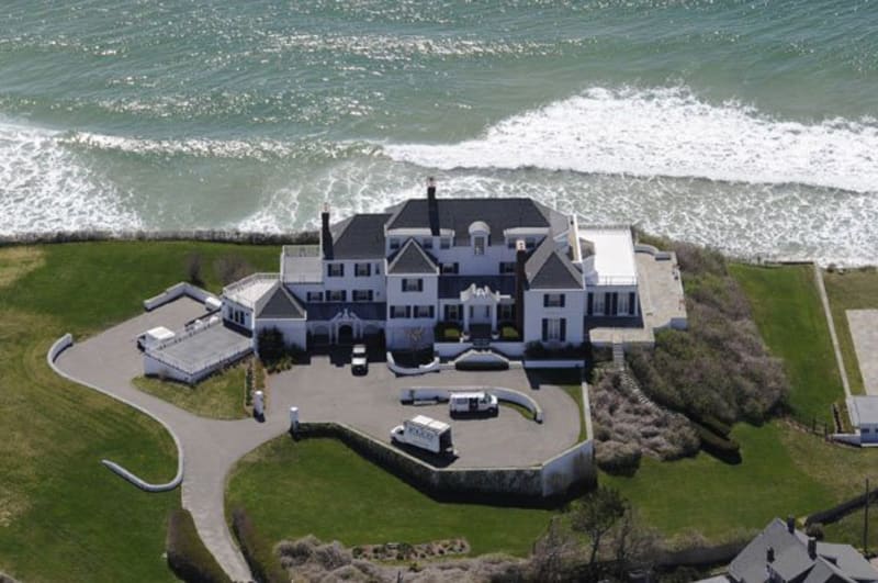 4. Taylor a její domeček v nejmenším státě USA Rhode Island.