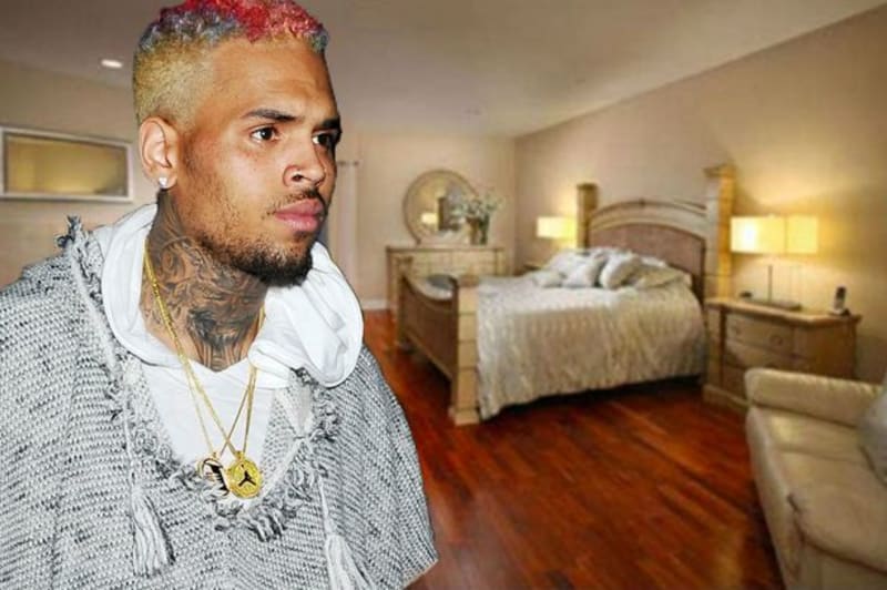 Chris Brown měl v posteli cizí ženu