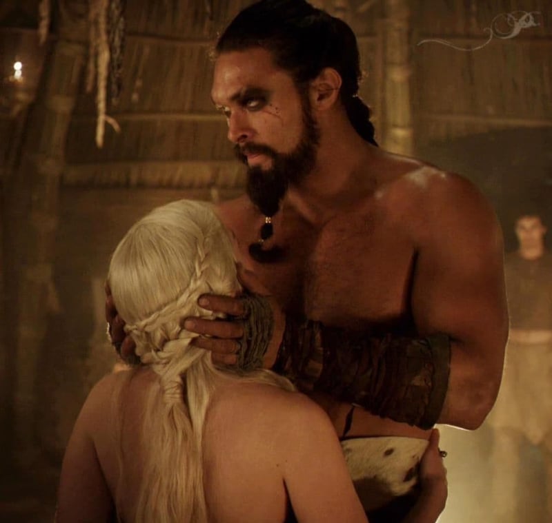 Hra o trůny - Mladý Khal a jeho nová manželka Daenerys Targaryen, kdo by mohl zapomenout