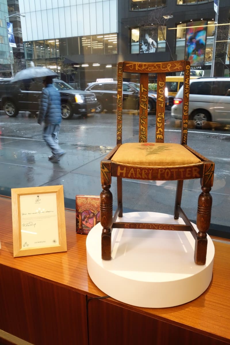 Židle, na které Rowlingová napsala Harryho Pottera - Obrázek 3