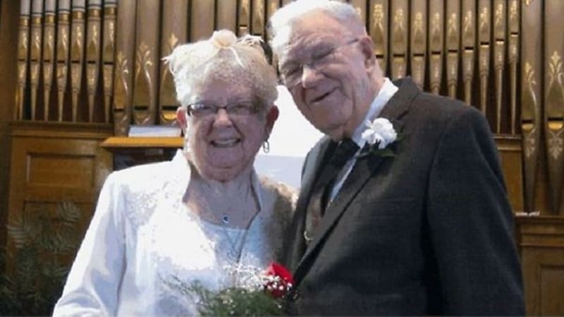 Tento pár má svatbu 75 let po jejich prvním polibku