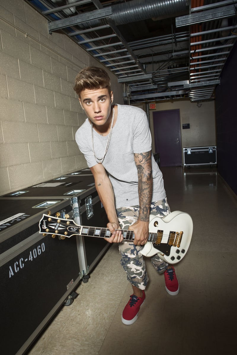Zpěvák Justin Bieber, o němž je v poslední době slyšet spíše v rámci neustálých skandálů, se stal tváří nové kampaně adidasu. Pro ikonickou sportovní značku natočil video a vyzval fanoušky, aby ho zmixovali s jeho hudbou.
