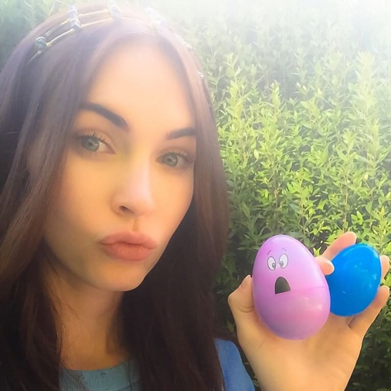 Megan Fox má originálně namalovaná vajíčka
