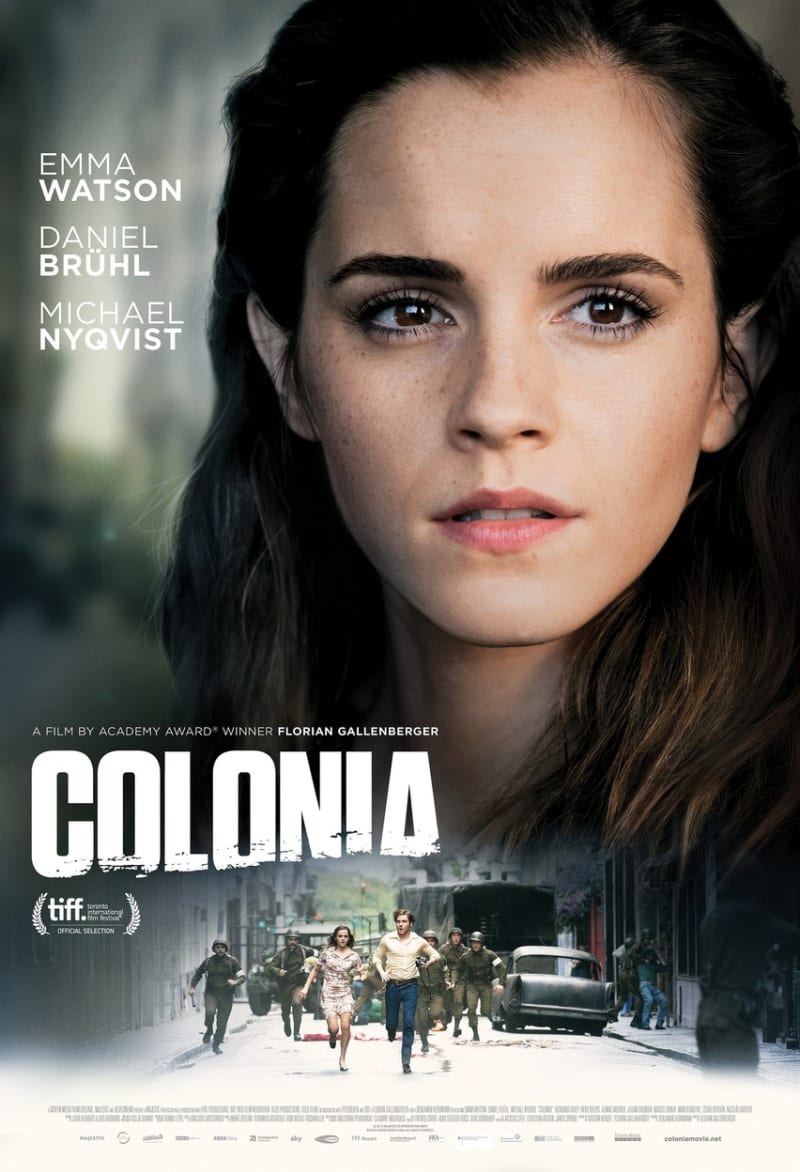 Na plakátě ke svému novému filmu Kolonie
