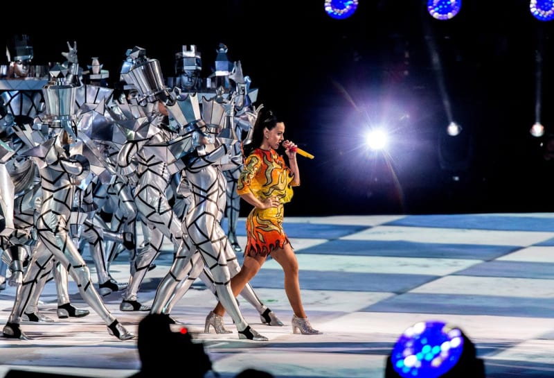 Katy Pery zářila se svou show na Super Bowl - Obrázek 8