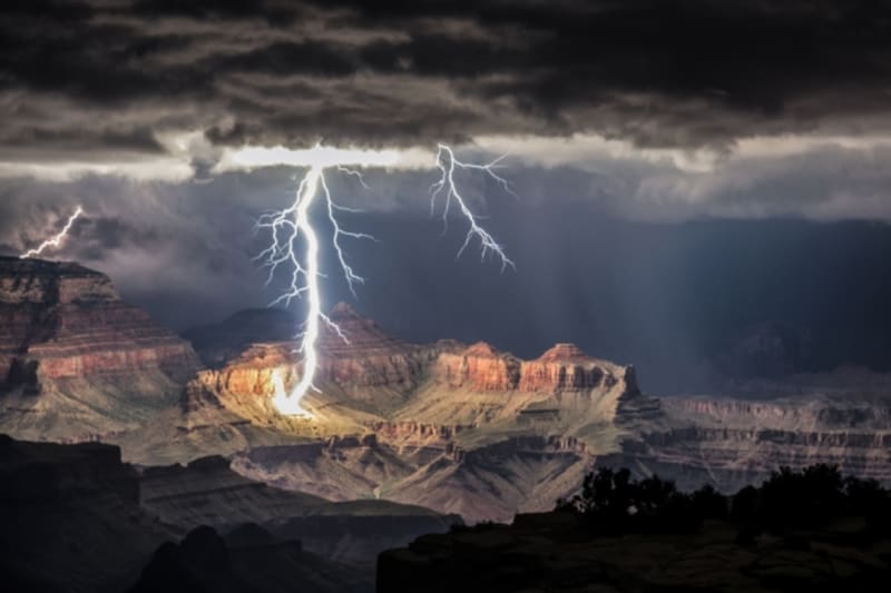 Pozoruhodná hra blesku... Grand Canyon, Arizona, America