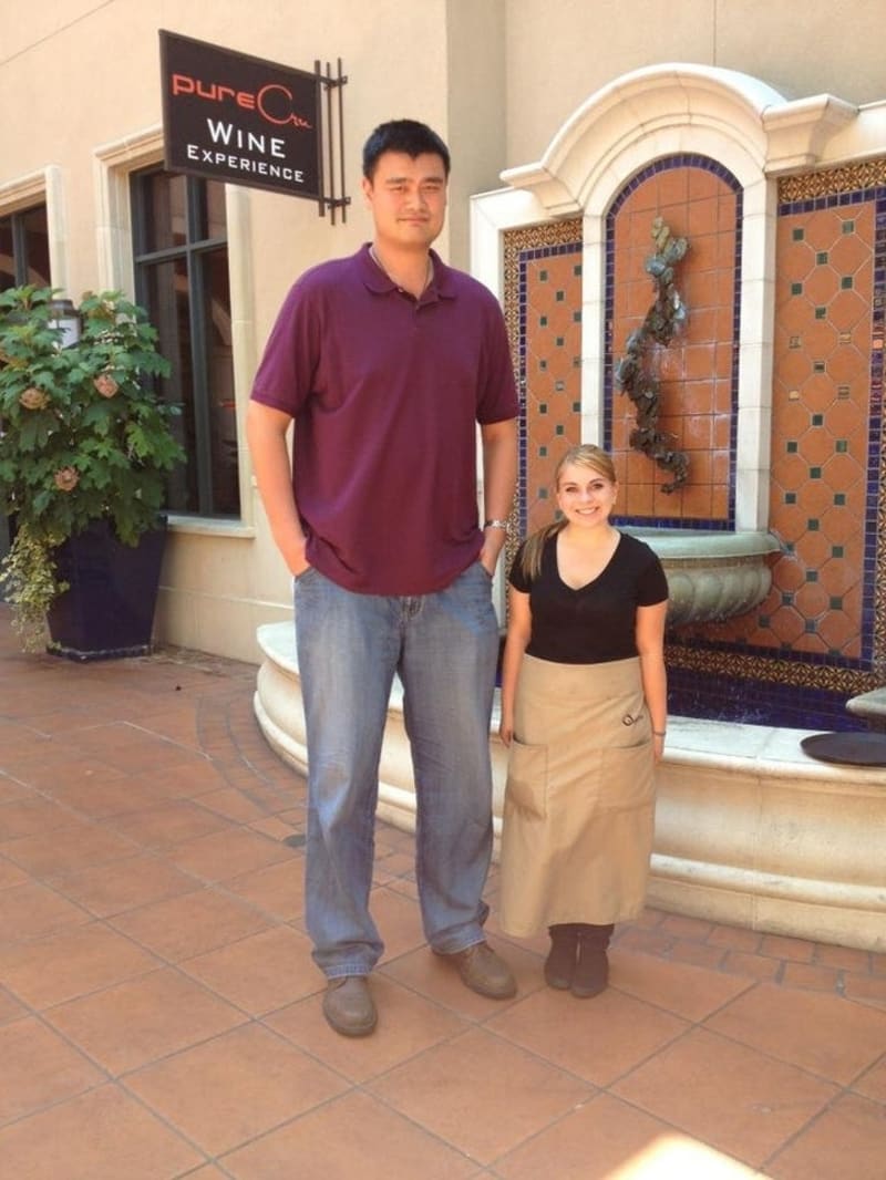 Pro lepší představu má žena vedle muže 150cm
