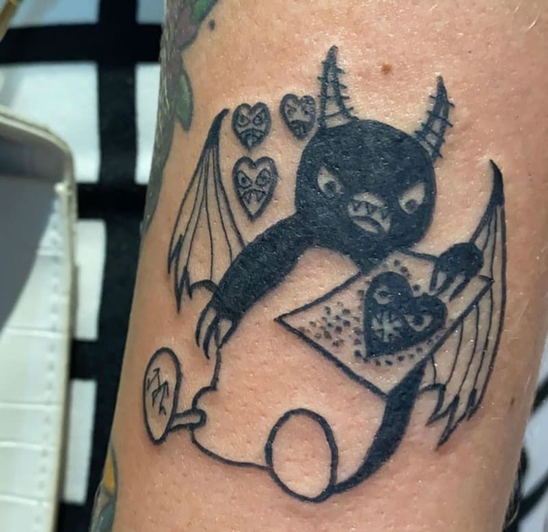 Divná tetování od Helen Fernandes.