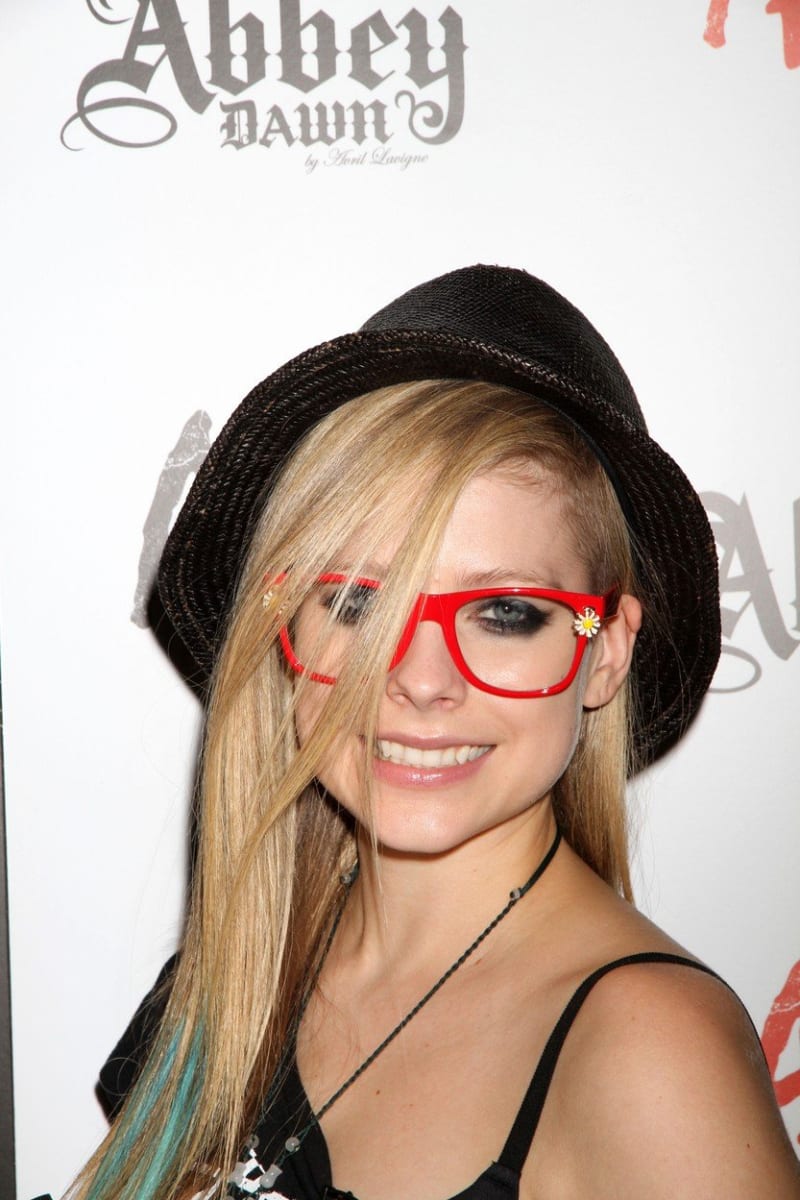 Nahradil zpěvačku Avril Lavigne klon? 3