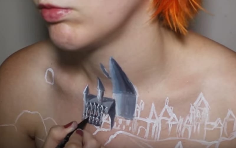 Youtuberka překvapila s obrazem z Harryho Pottera na svém těle - Obrázek 1