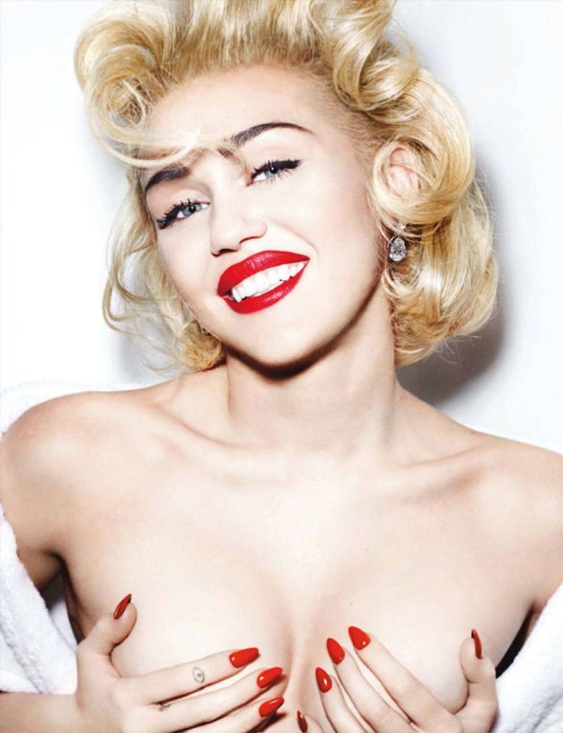 25 sexy fotek Miley - Obrázek 3
