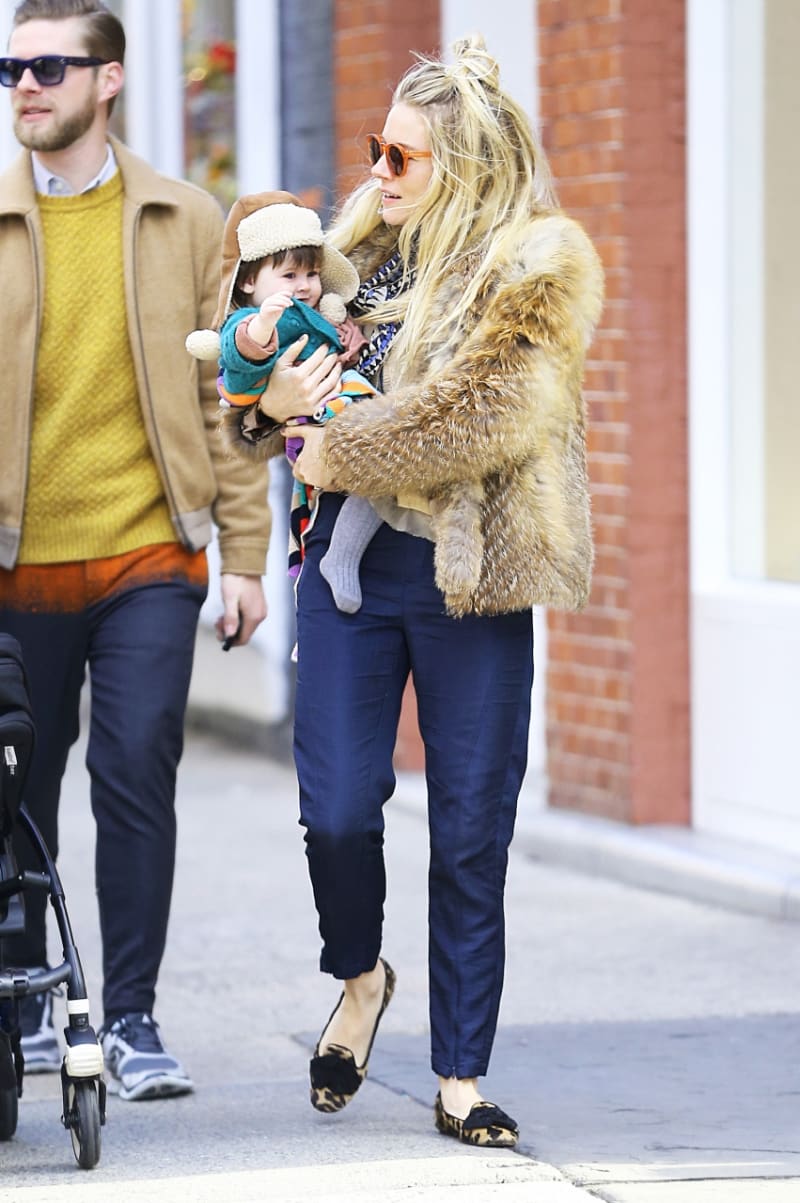 Herečka Sienna Miller s dcerou Marlowe