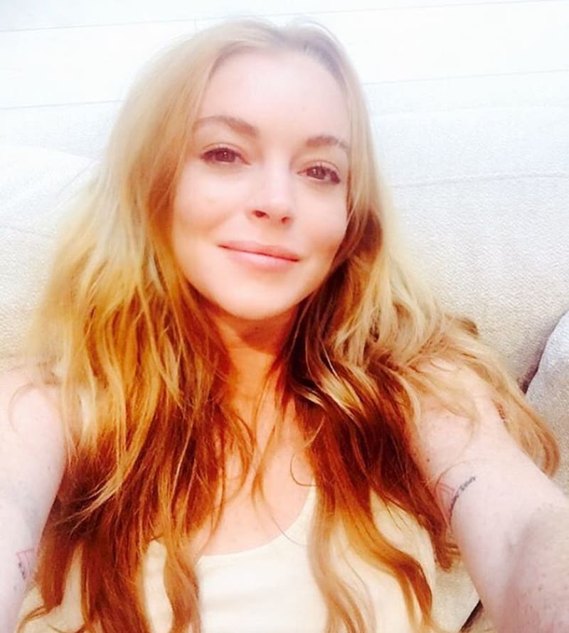 Herečka Lindsay Lohan je zase sama.