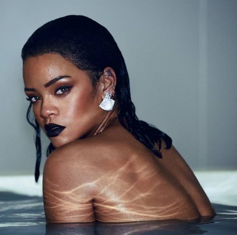 Rihanna zažila s úchylákem krušné chvíle.