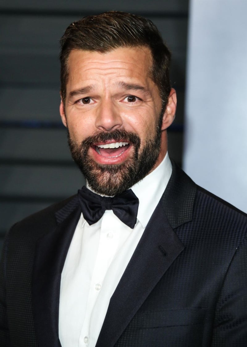 Zpěvák Ricky Martin měl podle fanoušků na pódiu erekci.