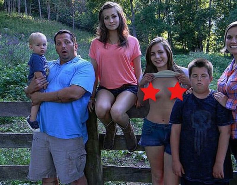 Takhle by rodinné foto asi vypadat nemělo.