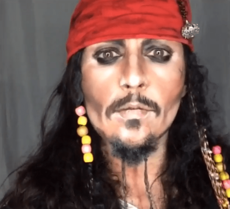 Jack Sparrow z Pirátů z Karibiku.