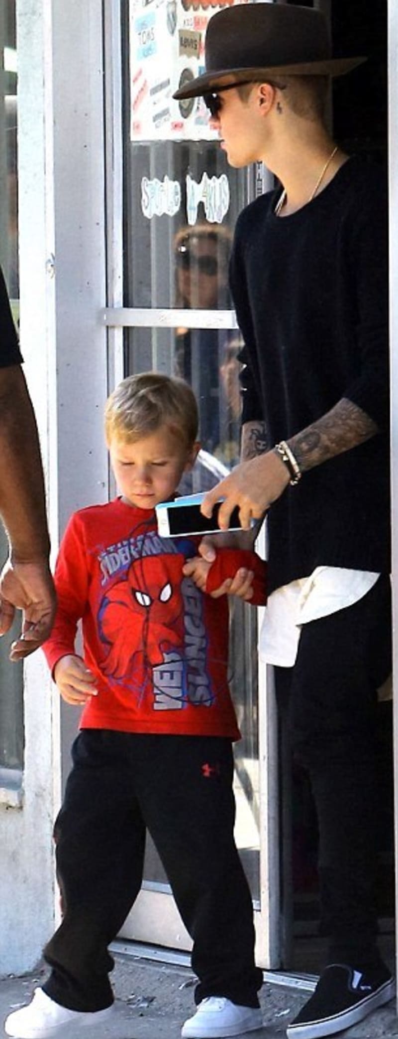 Justin Bieber se svým mladším bratrem - Obrázek 4