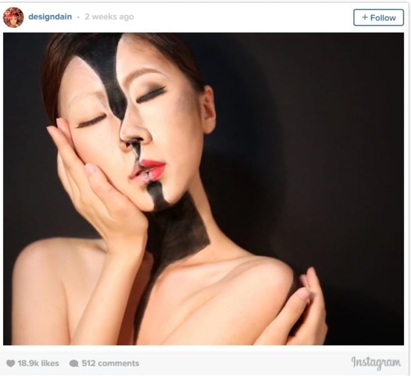 Korejka si na obličej dokáže namalovat perfektní iluze.