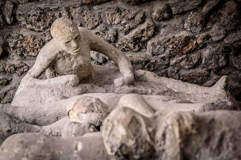 Masturbující chlápek v Pompejích - Obrázek 3