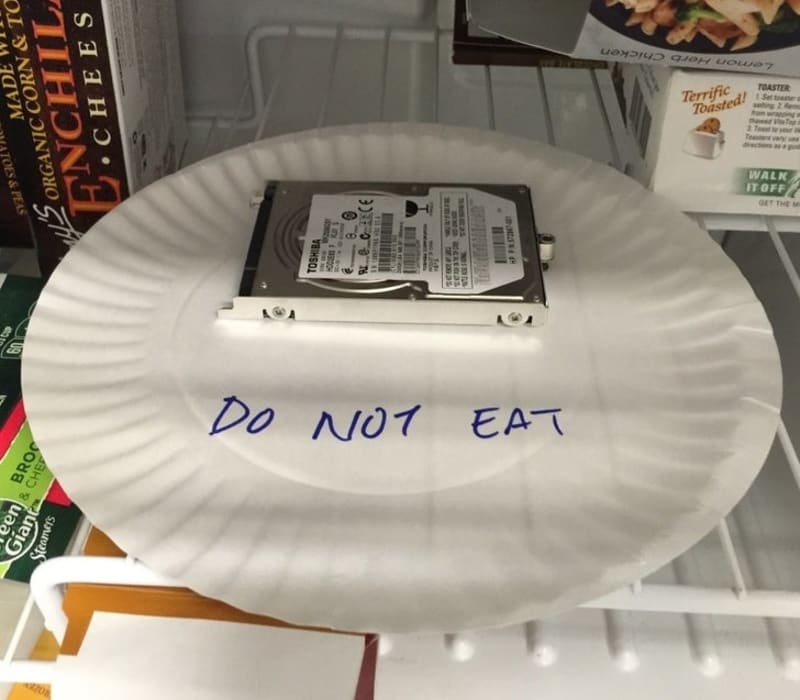 Něco se v ledničce jíst opravdu nevyplácí.