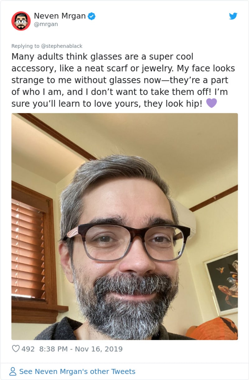 Lidé na internetu ukázali, jak atraktivní můžou být brýle 19